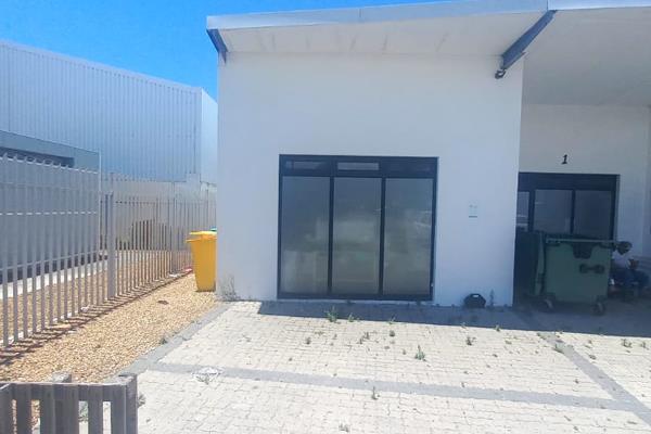 Unique investment oppurtunity. Commercial open plan unit with x2 ablutions and a ...