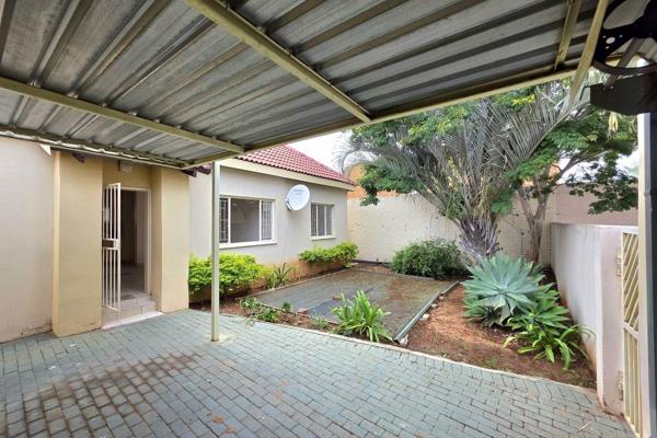 Townhouse available for rent in moregloed!
Charming 2-Bedroom Townhouse for Rent
The spacious kitchen boasts high ceilings, enhancing ...