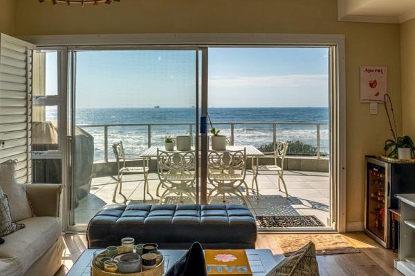 If breathtaking sea views and beachfront living are at the top of your wish list, this stunning Shorebreak apartment in Umdloti is the perfect match.

Designed for effortless summer living, the open-plan lounge, dining area, and ...