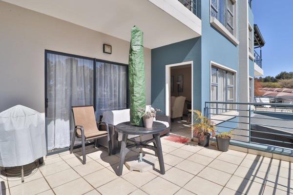 This beautifully maintained 2-bedroom, 2-bathroom unit in Greenstone Gate offers the ...