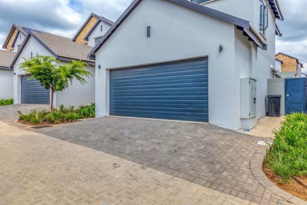 4 Bedroom Townhouse for Rent in Broadacres

Located in a secure estate, this beautiful 4 bedroom townhouse offers the perfect blend of ...