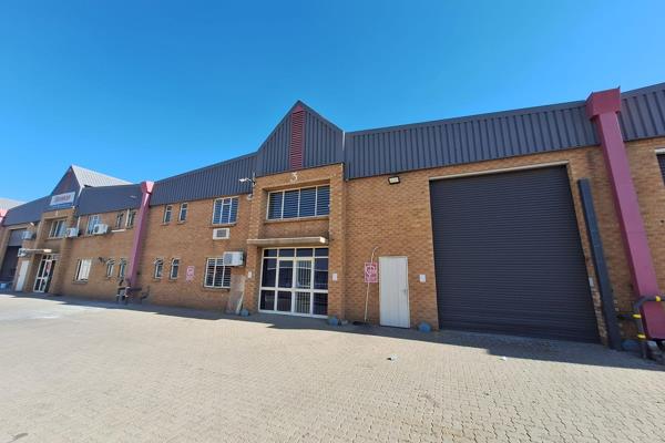 This spacious warehouse is available for lease in Kya Sands, situated within a secure ...