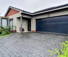 House for sale in Waterkloof Marina Retirement Estate