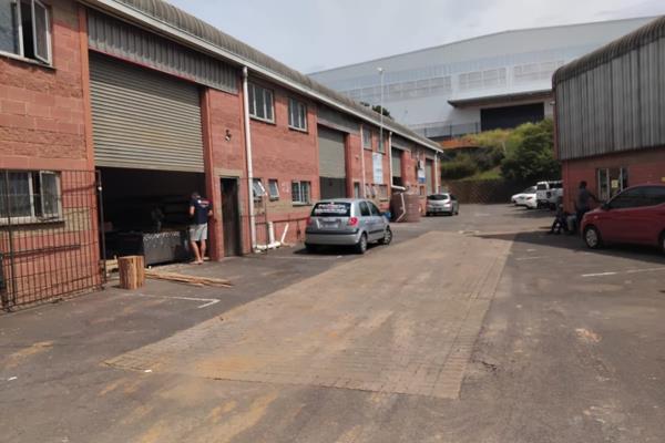 Chett park Unit 1
This unit is in the South Gate industrial park, ChettPark. It offers ...