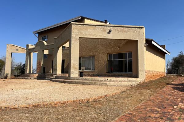 &quot;Charming Family Home in the Heart of Vaal!

Discover this lovely property, perfect for families and investors alike!

Key ...