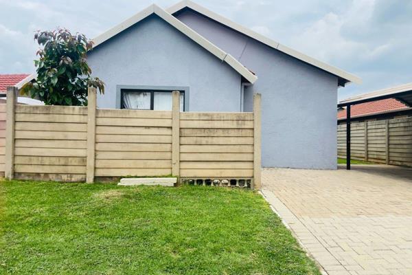 Lovely 4 bedroom house with large modern kitchen, open plan lounge and dining areas. Full bathrooms with tiled flooring. Carport and ...