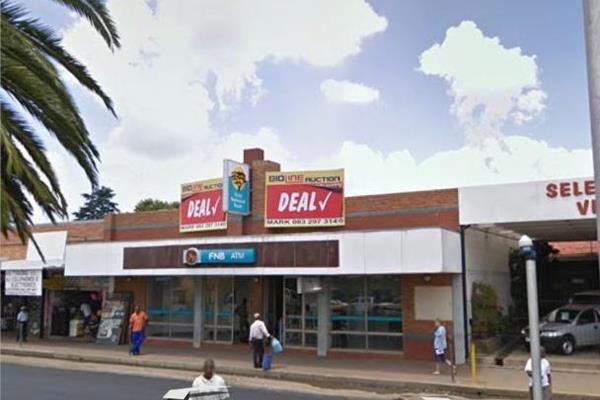 This exceptional commercial property in the
heart of Randfontein&#39;s CBD presents a rare opportunity for businesses seeking
prime ...