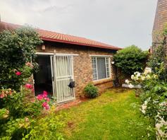 Townhouse for sale in Highveld