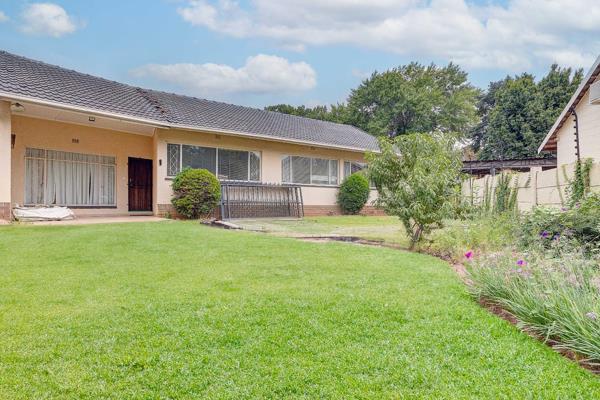 Discover this inviting family home, perfectly situated in a secure and sought-after area ...