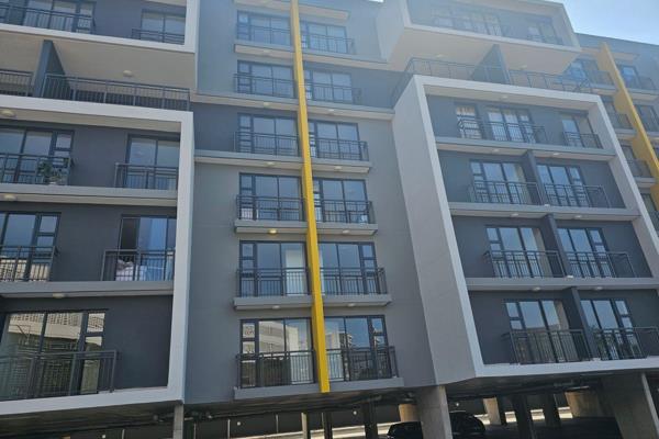 Fine Home Pearl proudly presents this magnificent one bedroom one bathroom apartment. 

Situated in the heart of Umhlanga. This ...