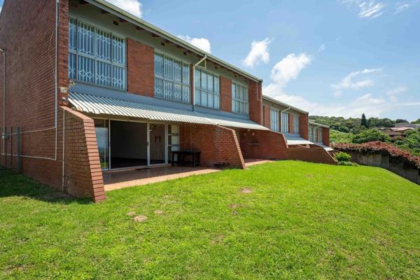 Auction - Bidding to start from R975 000

Nestled in a small, exclusive complex of just ...