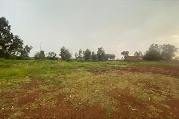 Midvaal Municipality Presents a 2063 square metres residential Vacant Land.
Nestled between meyerton and Alberton. Not far from the ...