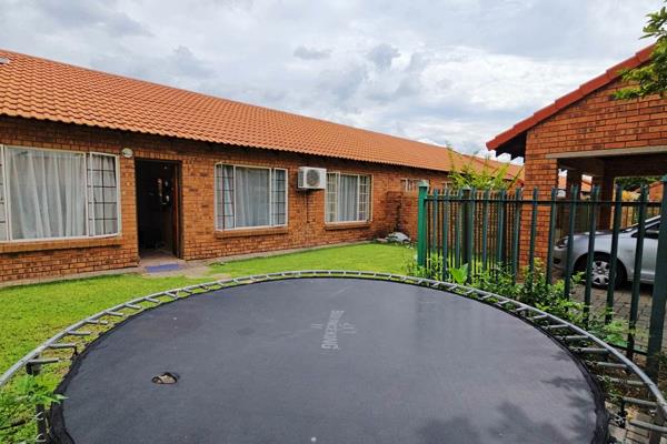 This property offers the following
Three bedrooms
One bathroom
Kitchen
Lounge and ...