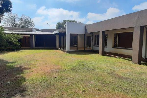 This Property is in the main Road in Kempton Park  near the Air Port.
Big opportunity to open you own Business like a B and B there is  ...