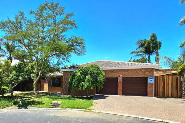 Spacious 4-Bedroom Family Home for Rent in Rouxville, Kuilsriver, Cape Town

Welcome ...