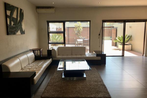 Standard double storey apartment available for rental in Strathavon on Westbrooke drive elegantly furnished and equipped.

12 months ...