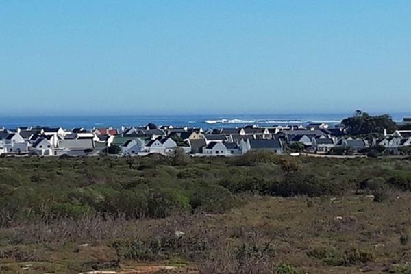 Create Your Coastal Sanctuary on this Smallholding with Views over Jacobsbaai
Discover ...