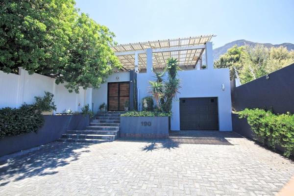 Dual Mandate
Situated in the prestigious Voelklip area, this stunning home is designed for both relaxation and hosting memorable ...