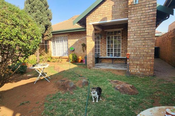 PROPERTY DETAILS:  
- Address: 31 Trafalgar Place, 21 Esher rd, Castleview, Germiston
- ...