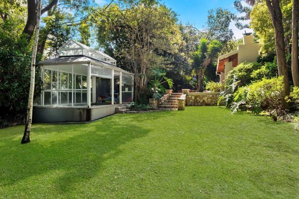 OFFERS FROM R 3,499M - MINI SHOW DAY WED 26 FEB BETWEEN 11AM &amp; 12PM

A captivating 1930s-character family home, beautifully ...