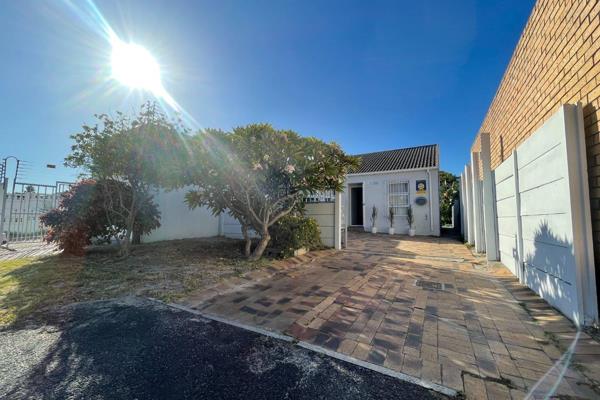 Quay 1 International Reality Presents | Asking Price: R1 795 000

Exclusive ...