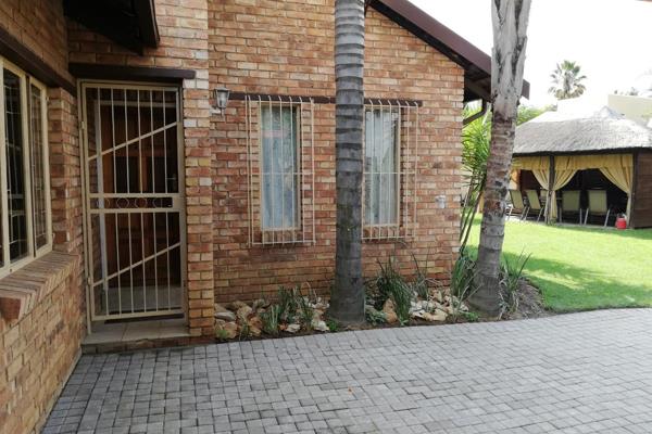 Charming 3 bedroom, 2 bathroom house comes with an established garden and is pet ...