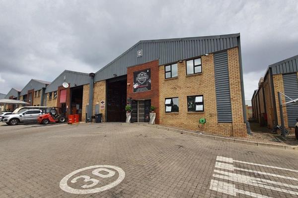 Unlock a prime investment opportunity with this A-Grade 410m2 industrial warehouse ...