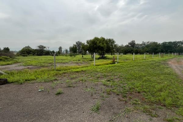 Prime Land for Lease: Expansive Secure Site

Discover an exceptional opportunity to lease a vast, secure piece of land, perfect for a ...