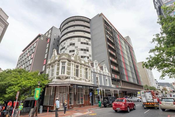 Seller considering offers from R1 750 000 excl. VAT and up!


Modern office available to ...