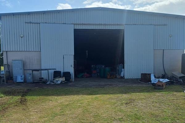 Warehouse to let on a farm on the Tainton Road
25m x 15m

