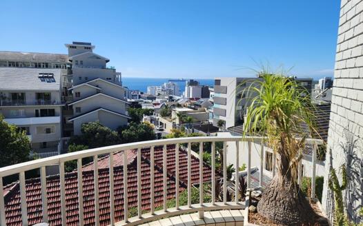 3 Bedroom Apartment / Flat for sale in Bantry Bay