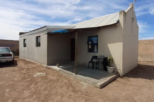 This neat 3-bedroom family home, located in of Diazville, Saldanha, offers the perfect ...