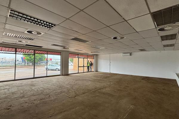 Looking for prime retail space in Rosslyn? This 115 sqm retail unit at RossTax Centre ...