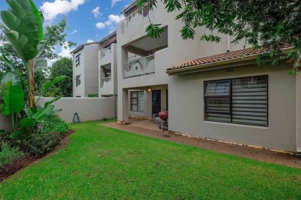 Undoubtably one of the most beautiful properties in Woodburn Manor is this beautiful corner 3 bed 2 bath apartment with one of the ...