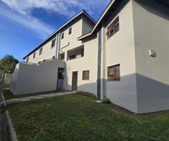 Townhouse for sale in Penina Park