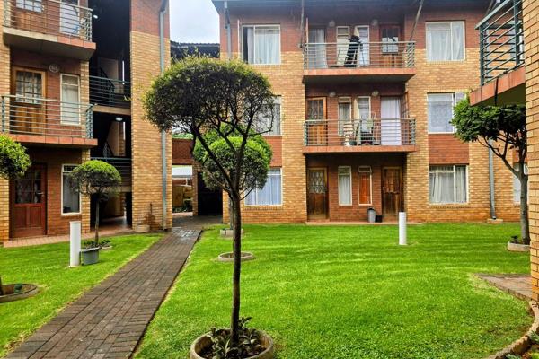 Studio Unit for Sale – First Floor – Braamfontein
 
Located in Braamfontein, this ...