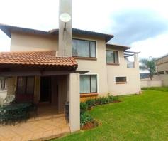 Townhouse for sale in Glenvista