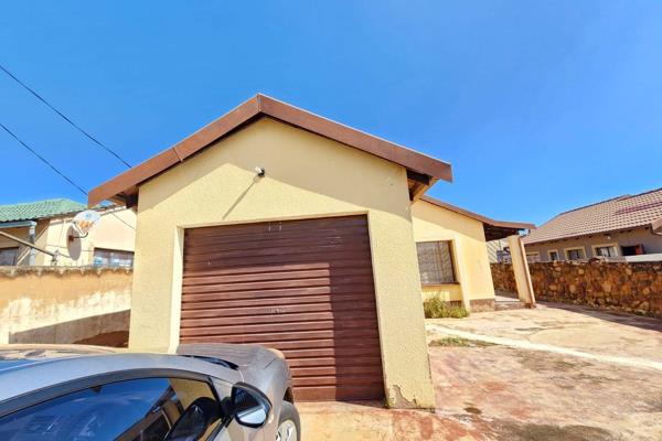 SPACIOUS 3 BEDROOM 2 BATHROOM HOUSE TO LET IN FREEDOM VILLAGE IN LOTUS GARDENS


Beautiful house to let in Freedom Village in Lotus ...