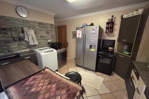 Situated in Rooihuiskraal

Sorry No Pets are  ALLOWED !!!! 

To view this property:
 
- Please note that this is an apartment ...