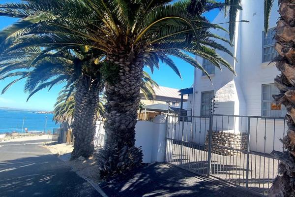 This beautiful Family home with a stunning ocean view is new on the market in Saldanha.

The property offers the following:

* Open ...