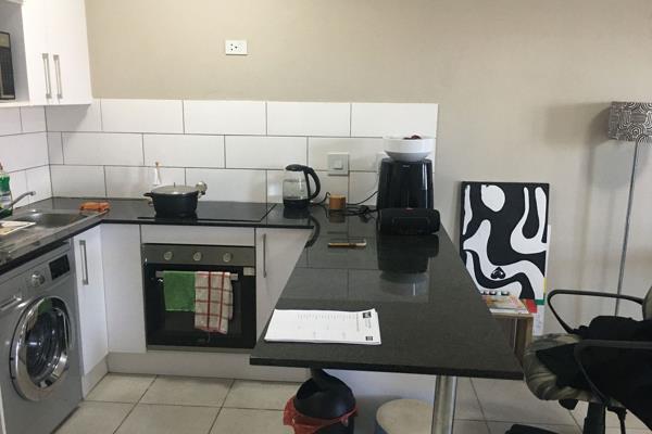 Exclusive sole mandate

Spacious two-bedroom apartment in the heart of Old oak Bellville, groundfloor unit ready to move ready. The ...