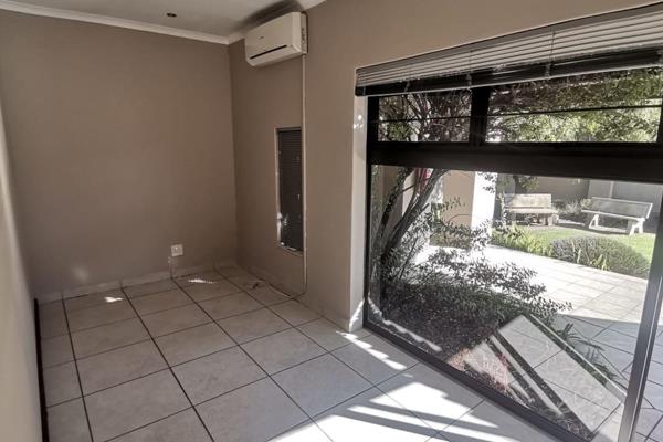 This 62m2 office is located in a secure business complex in Secunda.
It offers 1 reception area, 2 spacious offices, kitchen area ...