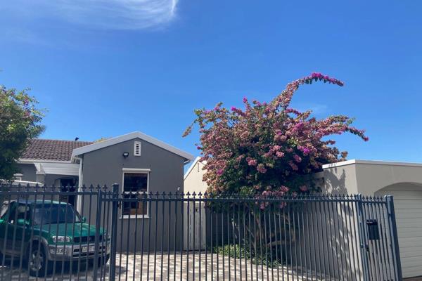 This charming 4-bedroom home is available for rent starting 1st March 2025. Located in the highly desirable area of Rondebosch, it ...