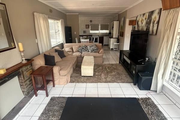 Mainhouse Available for Rent – Ideal for Families of 3 to 6

Available Immediately Rent excl water and electricity (not on pre ...