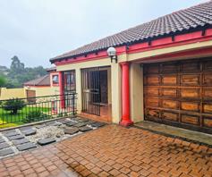 House for sale in Rangeview