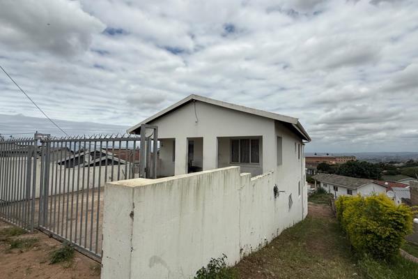 This bargain multi-unit property in the highly sought-after Trenance Park, Verulam, is a golden opportunity for savvy investors looking ...