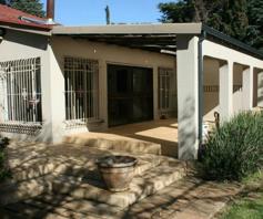 House for sale in Dersley