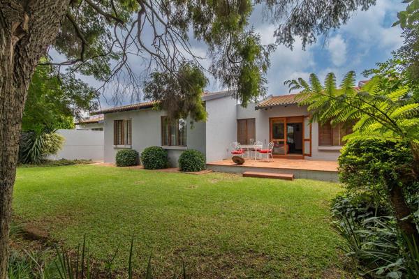 Family home with 3 double sized bedrooms, 3 bathrooms, large lounge with French doors ...