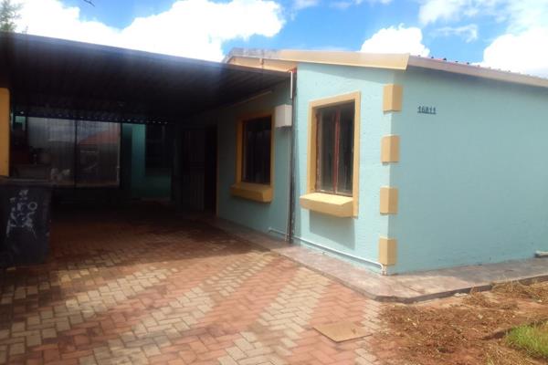 A stand alone rental!

Three bedroom home includes water and electricity is pre paid. ...