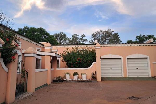 This Charming 2-Bedroom Home in Avondsrus Security Complex is for sale. 
Nestled halfway between Bela-Bela and Thabazimbi,  Avondsrus ...